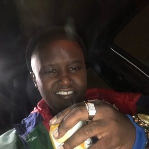 Meet your Posher, Dee